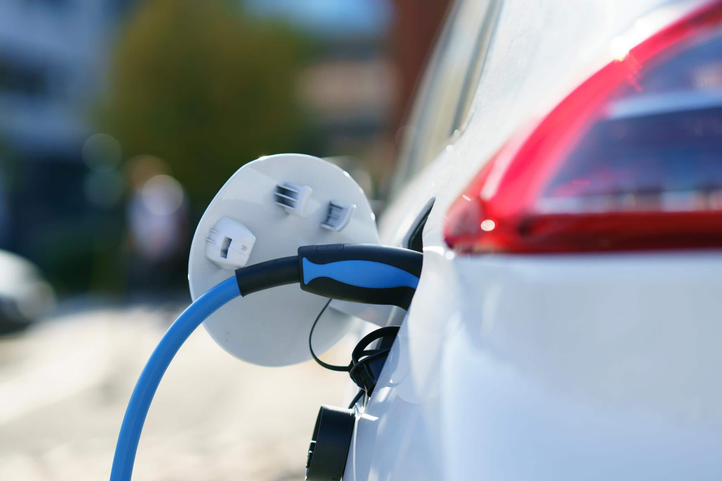 ricarica auto elettrica